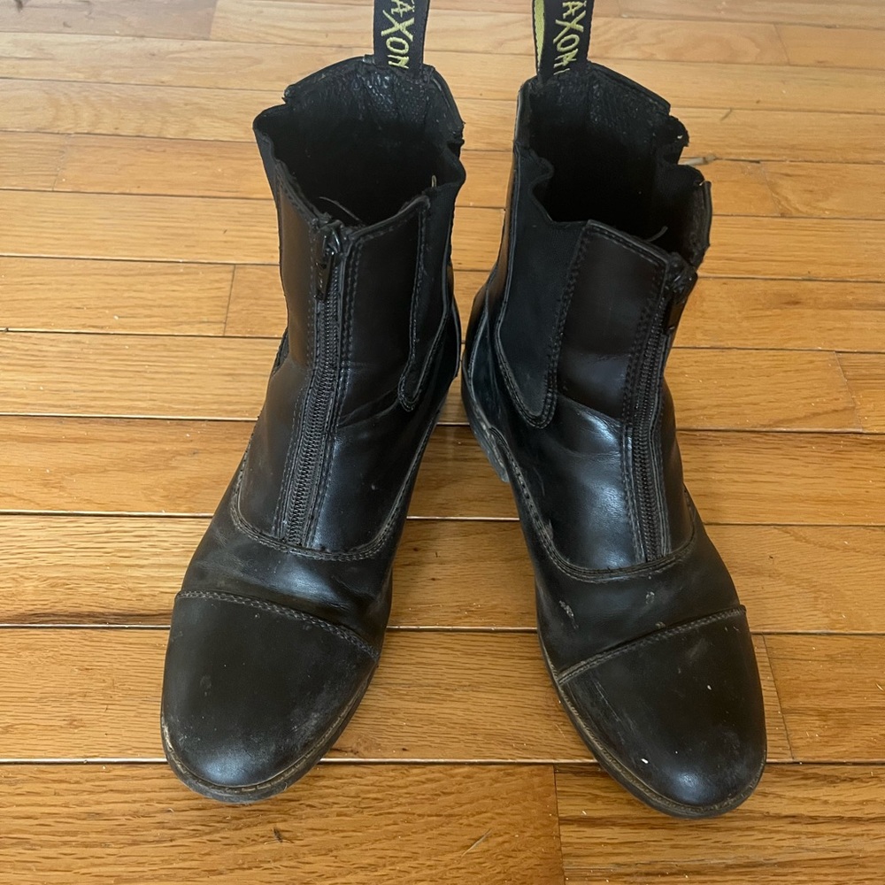 Saxon paddock boots size 6